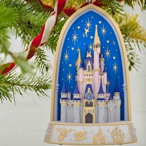 NIB Hallmark Keepsake Disney’s 50th Magical Celebration Light & Sound Ornament!